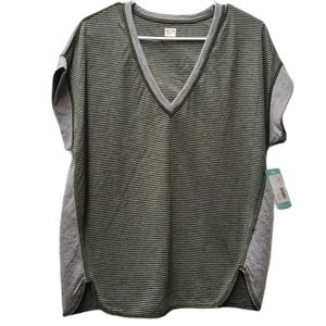 Three dots for Stitch Fix top